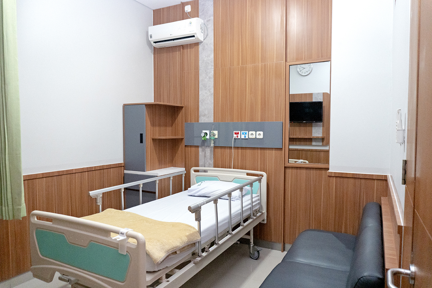 Kamar Rawat Inap Kelas 1 RS Intan Husada